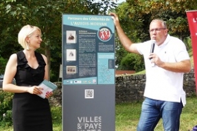  12 panneaux pour une histoire, celle des Célébrités de l'Auxois Morvan !